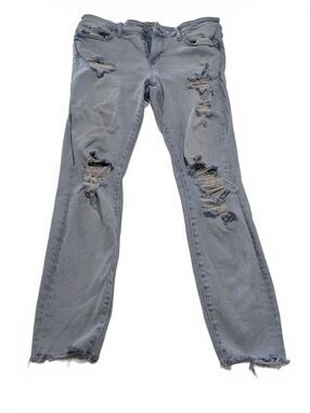 Guess Women's Distressed Jeans Size 31 Light Wash with 93% Cotton With Stretch